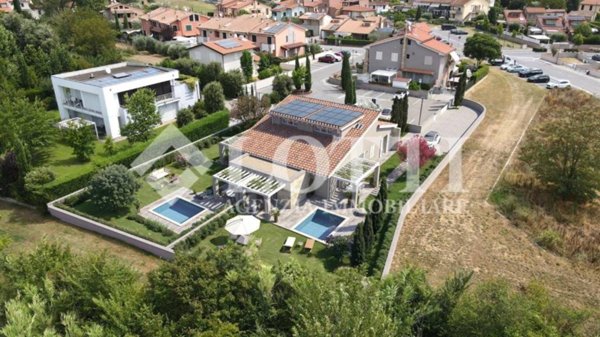 casa indipendente in vendita a Calcinaia