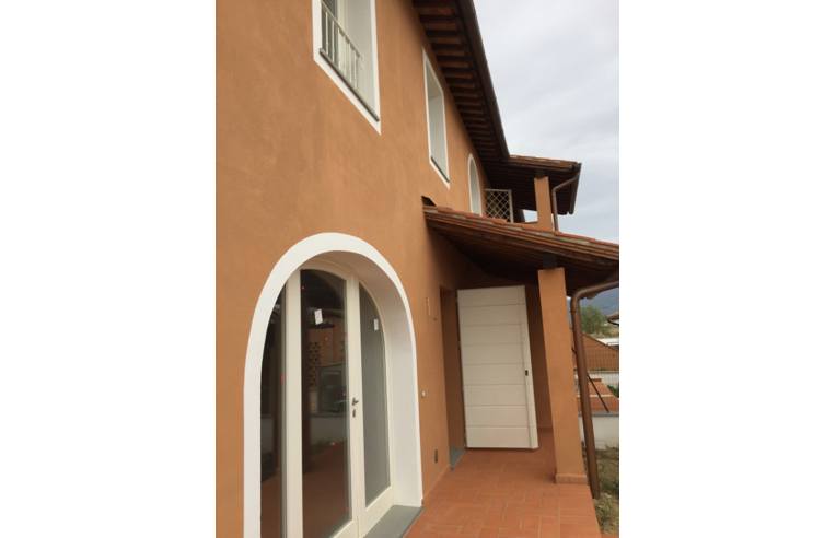 casa indipendente in vendita a Calcinaia