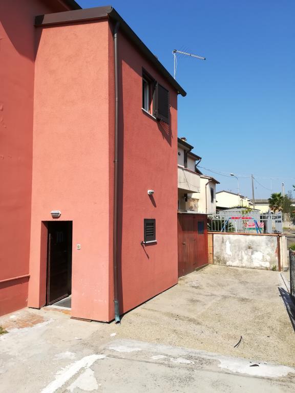 casa indipendente in vendita a Calcinaia in zona Fornacette