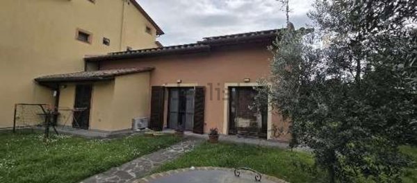 casa indipendente in vendita a Calcinaia