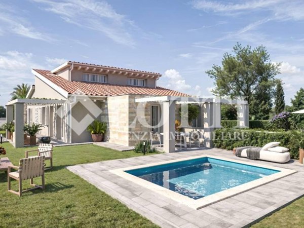 casa indipendente in vendita a Calcinaia