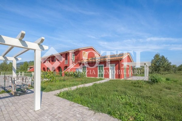 casa indipendente in vendita a Calcinaia in zona Fornacette