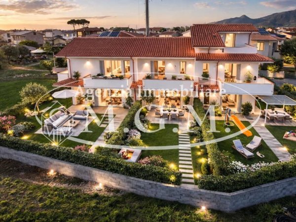 casa indipendente in vendita a Calcinaia in zona Fornacette