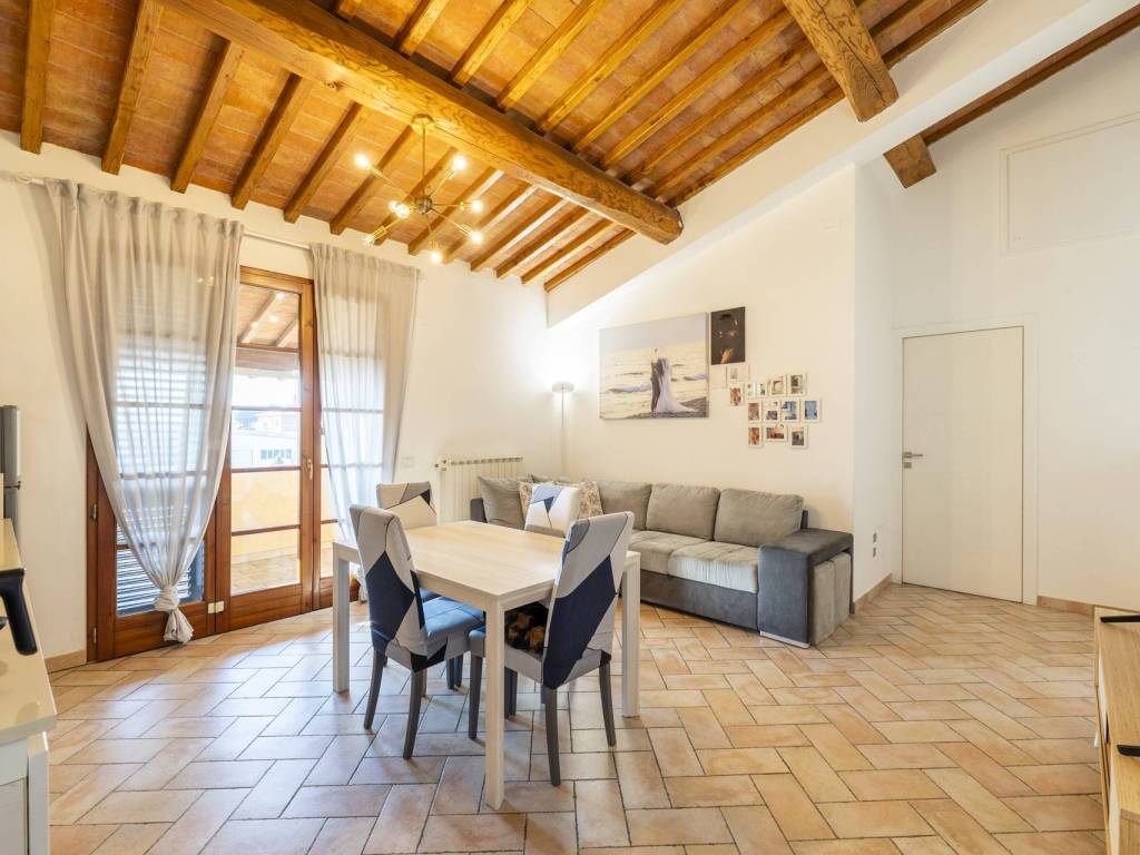 appartamento in vendita a Calcinaia in zona Fornacette