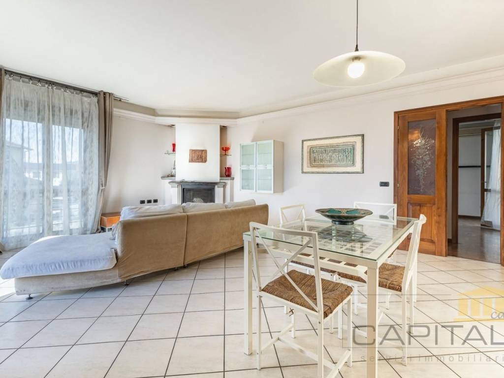 casa indipendente in vendita a Calcinaia