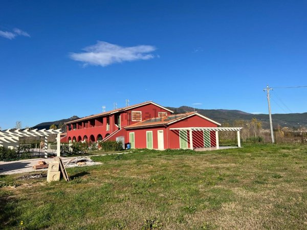 casa indipendente in vendita a Calcinaia in zona Fornacette
