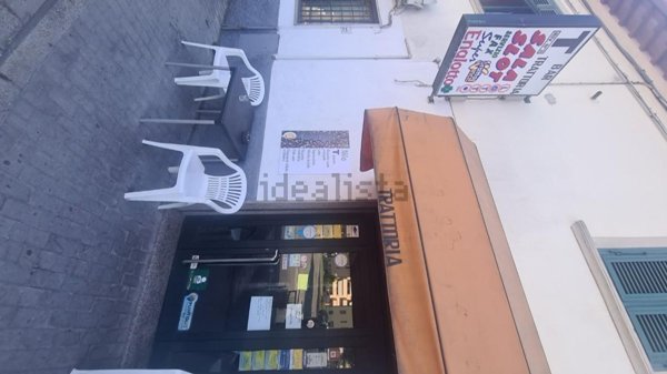 negozio in vendita a Calcinaia in zona Fornacette