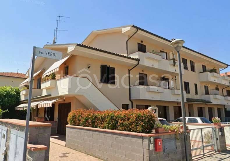 appartamento in vendita a Calcinaia in zona Case Bianche