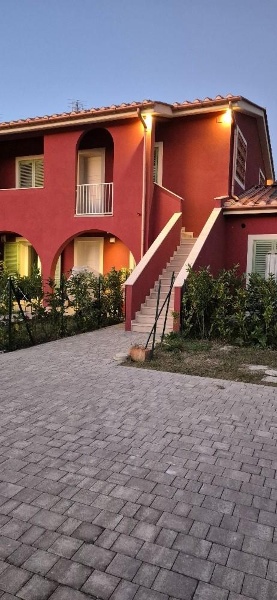 appartamento in vendita a Calcinaia in zona Fornacette