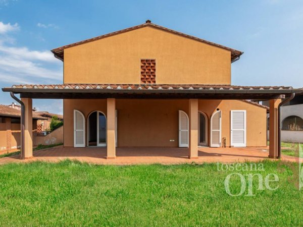 casa indipendente in vendita a Calcinaia