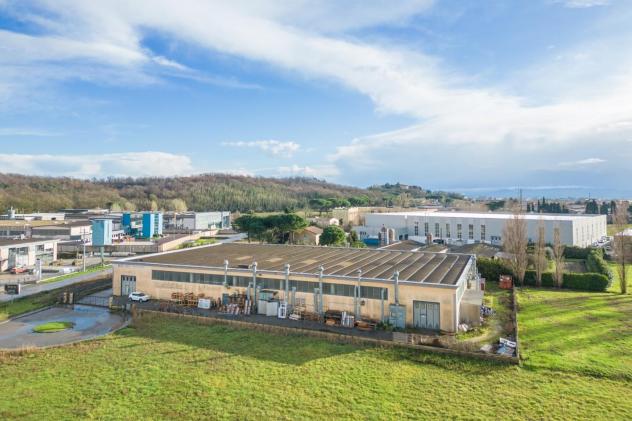 capannone in vendita a Calcinaia