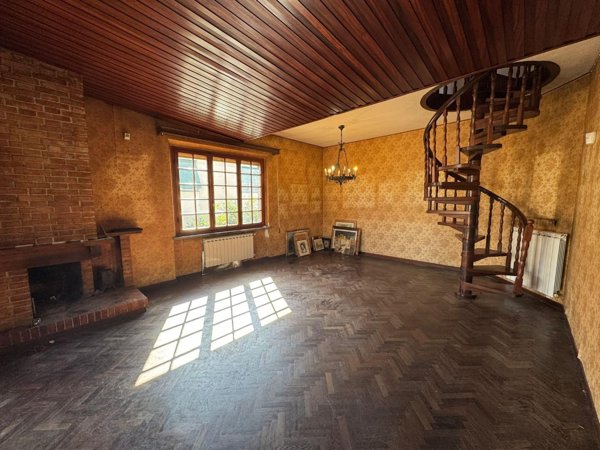 casa indipendente in vendita a Calcinaia in zona Sardina