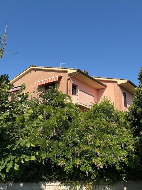 appartamento in vendita a Calcinaia in zona Sardina