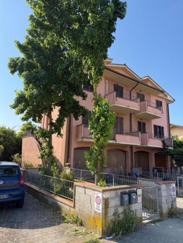appartamento in vendita a Calcinaia in zona Sardina