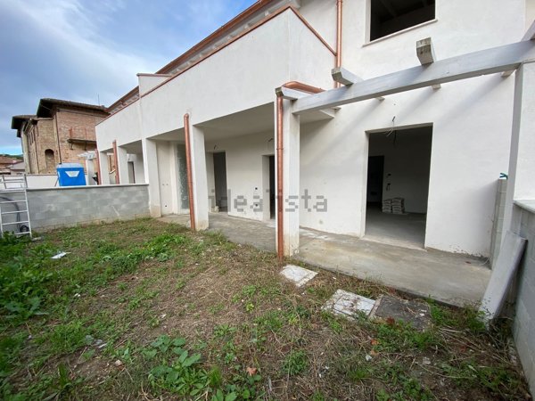 casa indipendente in vendita a Calcinaia in zona Sardina
