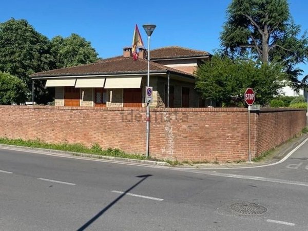 casa indipendente in vendita a Calcinaia in zona Sardina