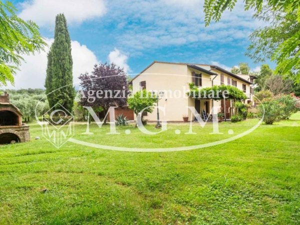 casa indipendente in vendita a Calcinaia in zona Sardina