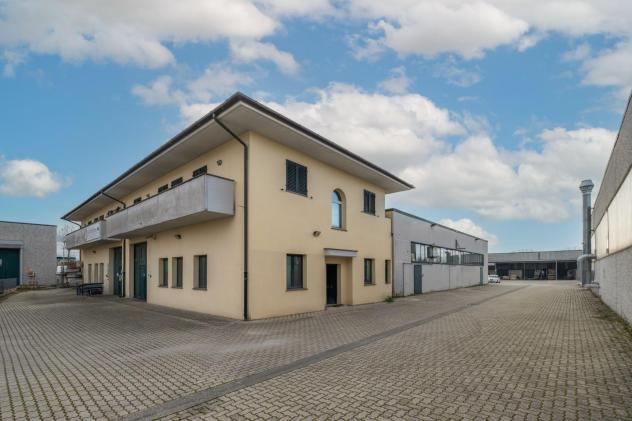 capannone in vendita a Calcinaia in zona Fornacette