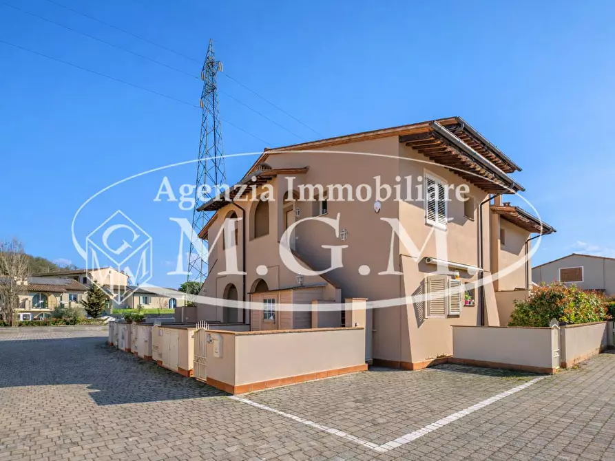casa indipendente in vendita a Calcinaia in zona Sardina