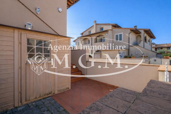 casa indipendente in vendita a Calcinaia in zona Sardina