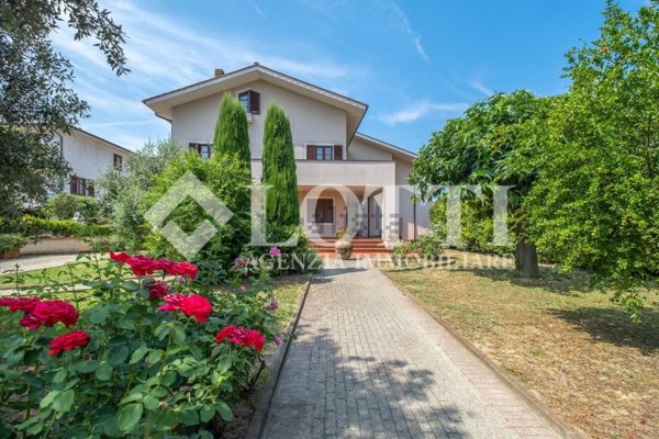 casa indipendente in vendita a Calcinaia in zona Sardina