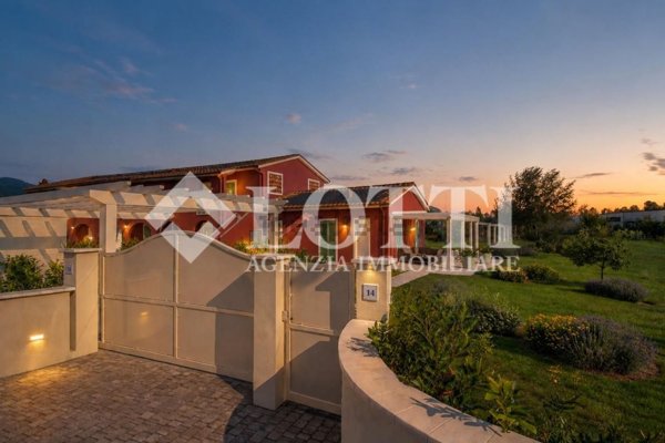casa indipendente in vendita a Calcinaia in zona Fornacette
