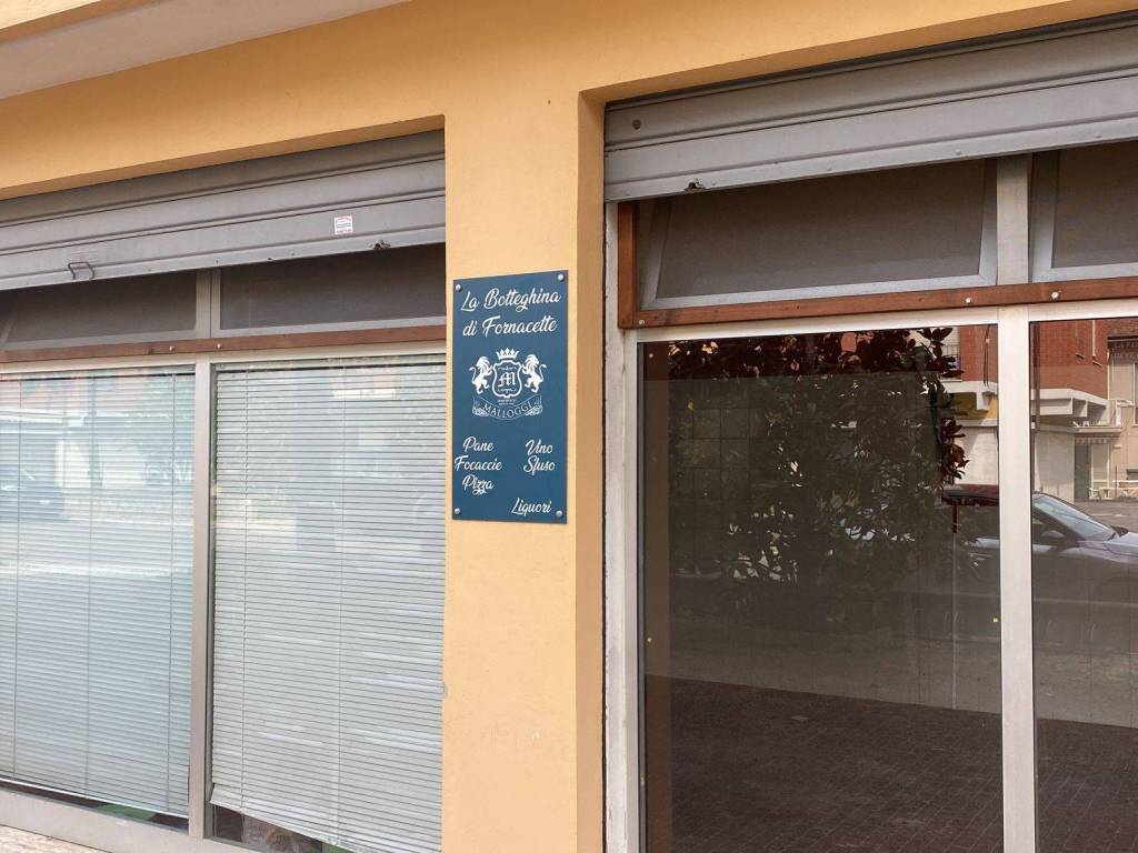 negozio in vendita a Calcinaia in zona Fornacette