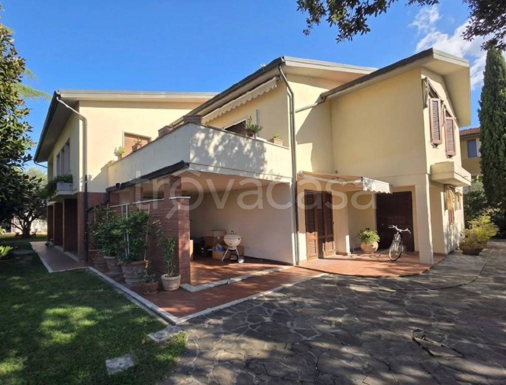 appartamento in vendita a Calcinaia in zona Fornacette