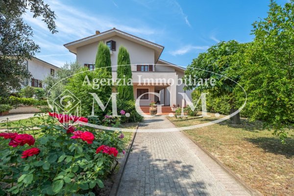 casa indipendente in vendita a Calcinaia in zona Sardina