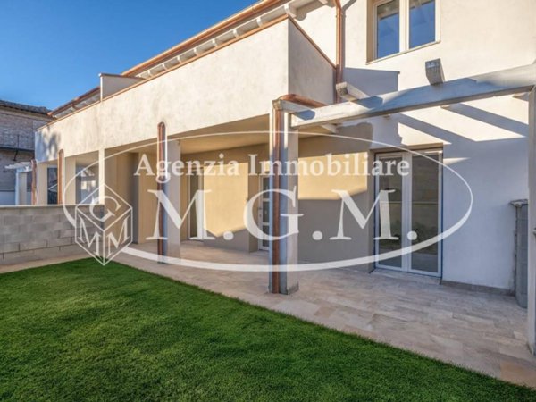 casa indipendente in vendita a Calcinaia in zona Sardina