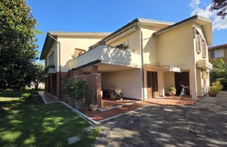 casa indipendente in vendita a Calcinaia in zona Fornacette