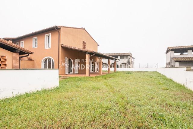 casa indipendente in vendita a Calcinaia in zona Sardina
