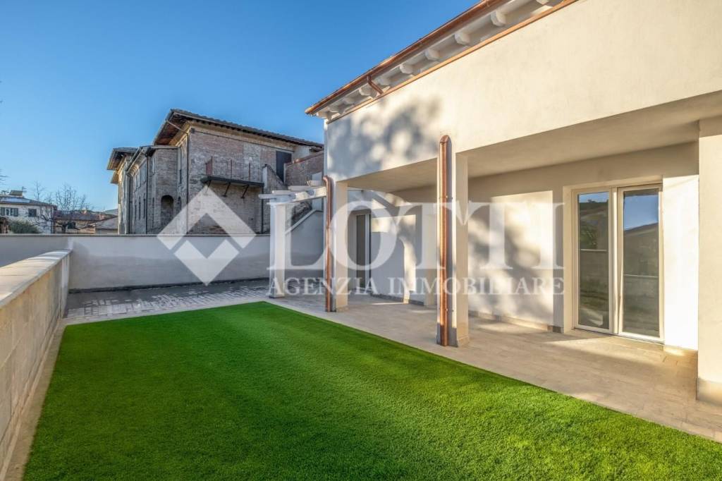 casa indipendente in vendita a Calcinaia in zona Sardina