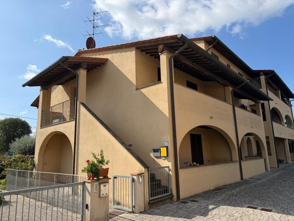 appartamento in vendita a Calcinaia in zona Fornacette