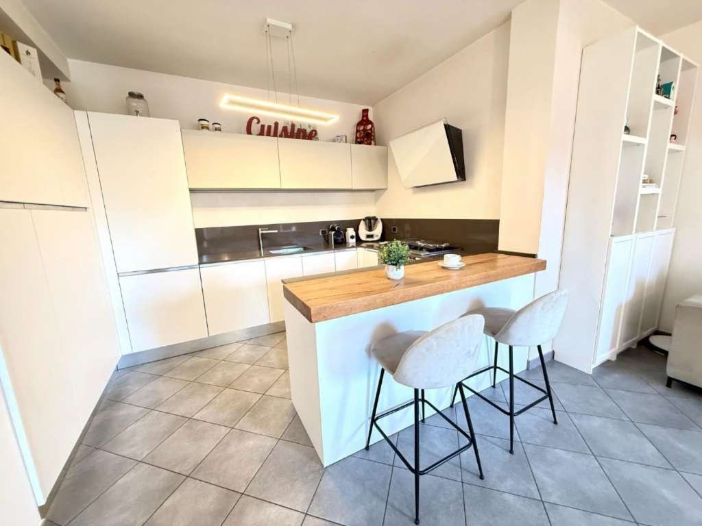 appartamento in vendita a Calcinaia in zona Sardina
