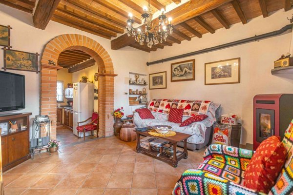 intera palazzina in vendita a Capannoli