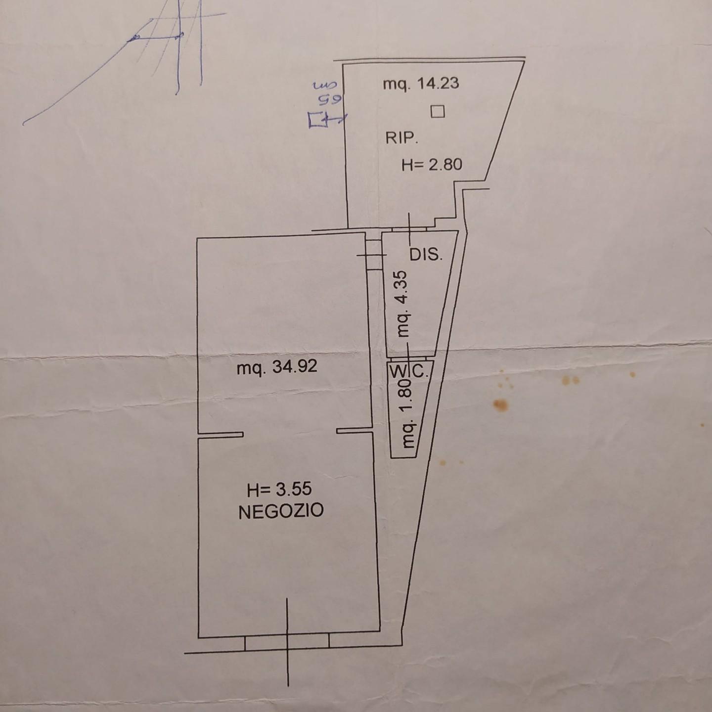 locale commerciale in vendita a Capannoli