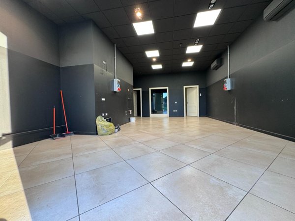 locale commerciale in vendita a Capannoli