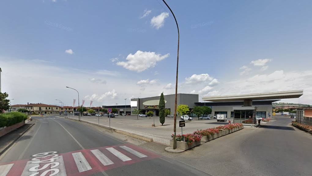 locale commerciale in vendita a Capannoli