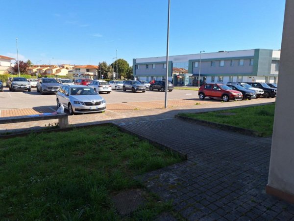 locale commerciale in vendita a Capannoli