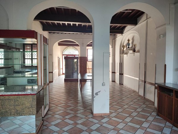 locale commerciale in vendita a Capannoli
