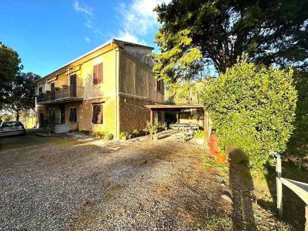 casa indipendente in vendita a Casale Marittimo