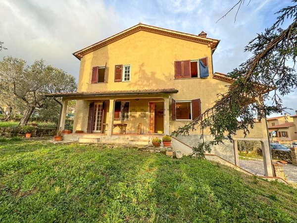 casa indipendente in vendita a Casale Marittimo