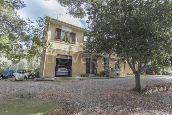 casa indipendente in vendita a Casale Marittimo