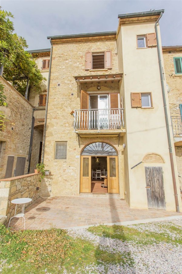 casa indipendente in vendita a Casale Marittimo