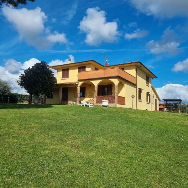 casa indipendente in vendita a Casale Marittimo