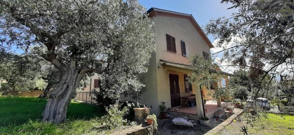 casa indipendente in vendita a Casale Marittimo