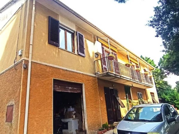 casa indipendente in vendita a Casale Marittimo