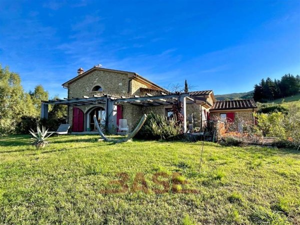 casa indipendente in vendita a Casale Marittimo