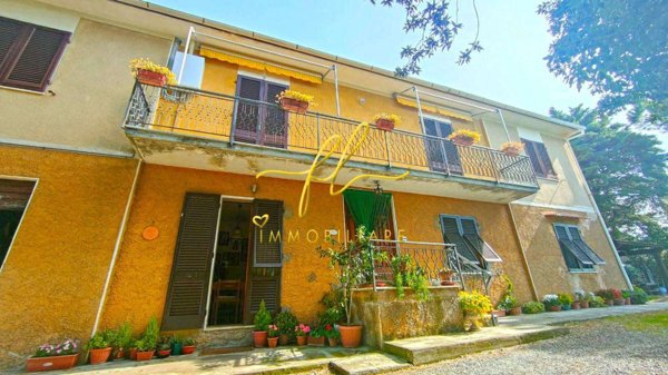 casa indipendente in vendita a Casale Marittimo